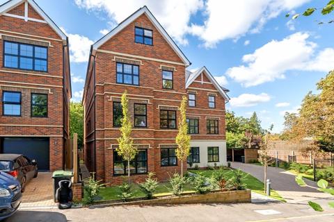 2 bedroom apartment for sale, Church Road, Kenley