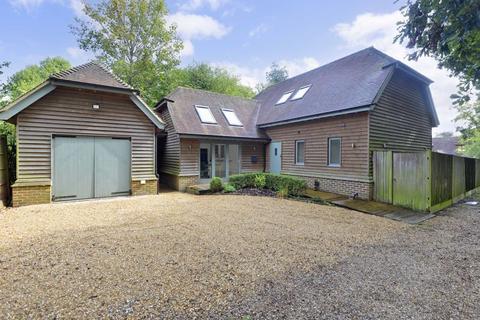 3 bedroom detached house for sale, The Drive, Ifold