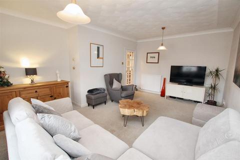 75 Carnwath Road, Carluke, ML8 4DP