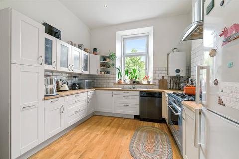 0/2, 115 Albert Road, Glasgow, G42 8UB