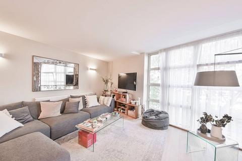 2 bedroom flat to rent, Buckingham Palace Road, Belgravia, London, SW1W