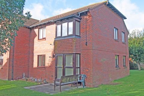 2 bedroom retirement property for sale, Felpham, West Sussex