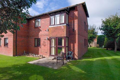 2 bedroom flat for sale, Meadow Court, Felpham