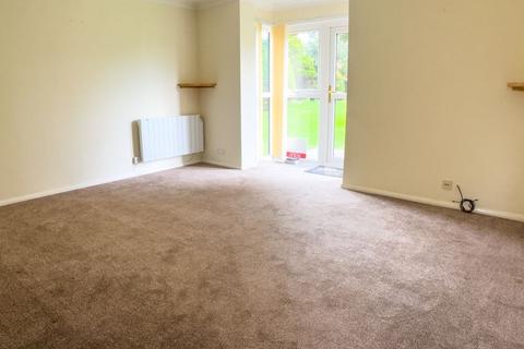 2 bedroom flat for sale, Meadow Court, Felpham