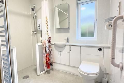 2 bedroom flat for sale, Meadow Court, Felpham