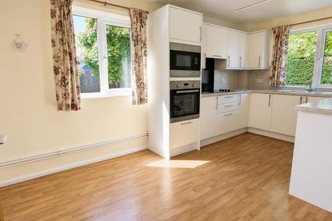 2 bedroom flat for sale, Meadow Court, Felpham