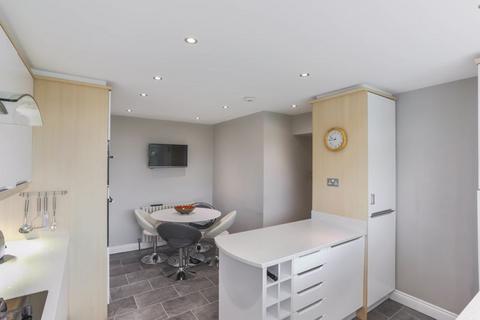2 bedroom apartment for sale, Montagu Court, Gosforth, Newcastle Upon Tyne