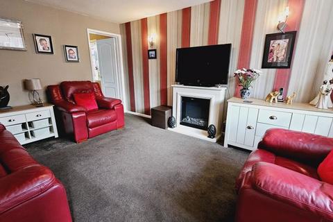 3 bedroom detached house for sale, St Peters Close, Hereford HR4