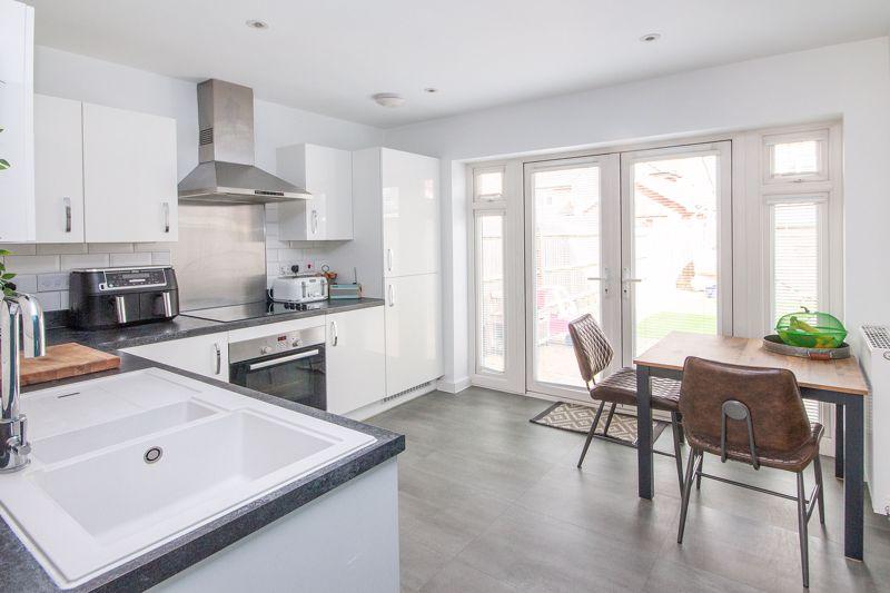 Kitchen Dining Area