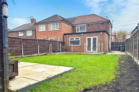 16 Cromarty Avenue, Chadderton, Oldham, OL9 8AW