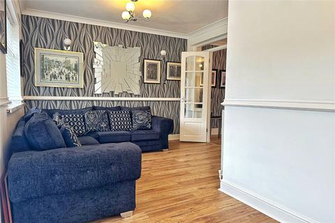 16 Cromarty Avenue, Chadderton, Oldham, OL9 8AW