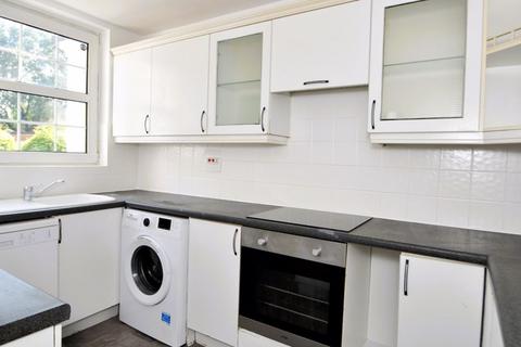 16 Spinney Close, New Malden, KT3 5BQ