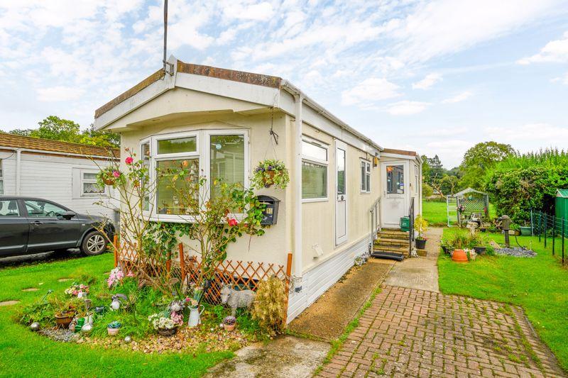 Rose Park, Row Town 2 bed park home for sale £115,000