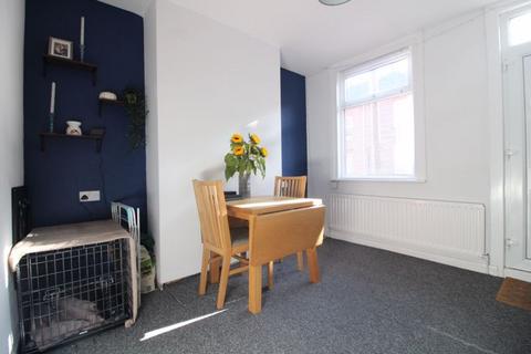 2 bedroom terraced house for sale, May Street, Luton