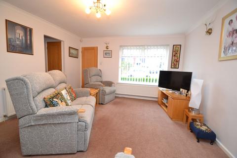 4 bedroom semi-detached house for sale, Thackley, Thackley BD10