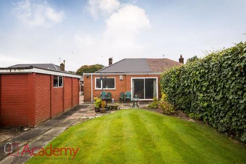 2 bedroom semi-detached bungalow for sale, Woodville Place, Widnes