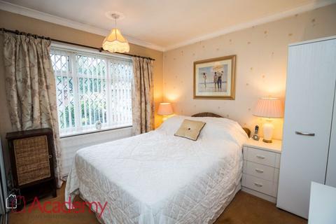 2 bedroom semi-detached bungalow for sale, Woodville Place, Widnes