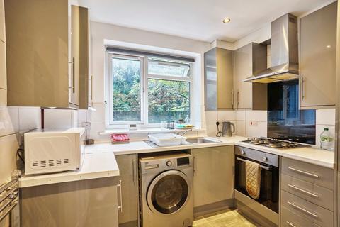 2 bedroom flat to rent, Hartington Road