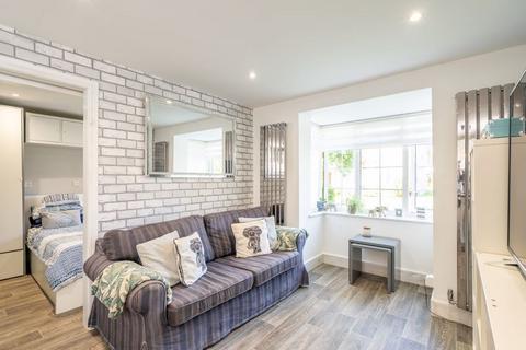 1 bedroom apartment for sale, Manor Road, Chichester