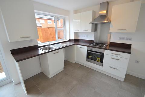 3 bedroom townhouse to rent, Autumn Way, NG9