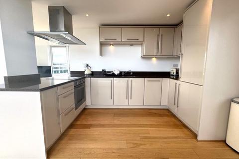 3 bedroom penthouse to rent, Drift Court, Basin Approach, London