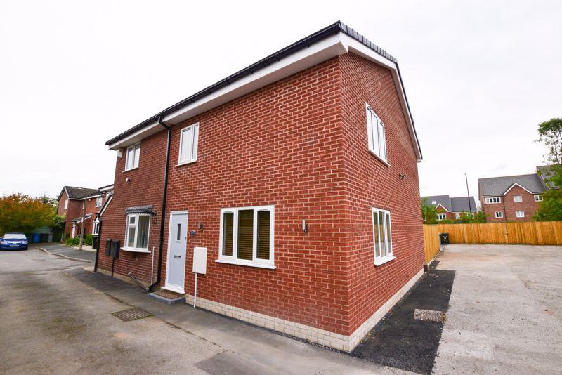 Mallard Green, Altrincham WA14 5LL 3 bed end of terrace house to rent
