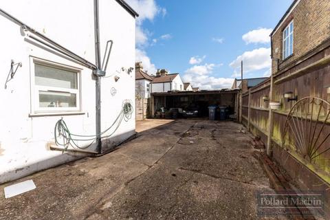 3 bedroom terraced house for sale, Brighton Road, South Croydon