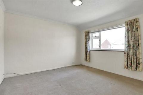 Property to rent, Desmond Avenue, CB1