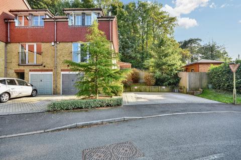 3 bedroom semi-detached house for sale, The Cedars, Ashford TN25