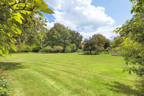 3 bedroom apartment for sale, Leonard Court, Edwardes Square, Kensington, London, W8