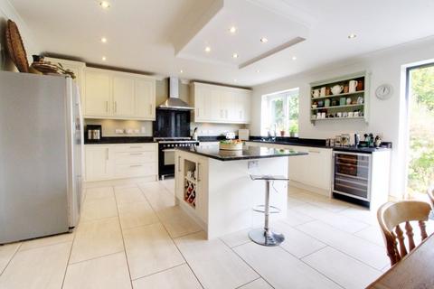 5 bedroom detached house for sale, Hill Rise, Cuffley EN6