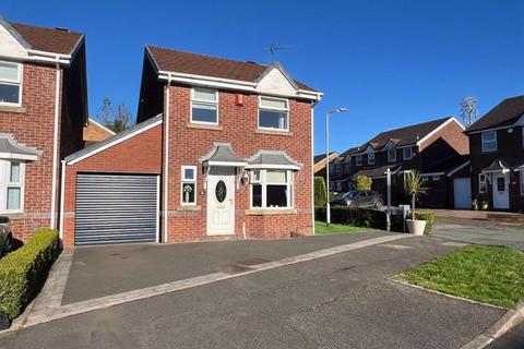 3 bedroom detached house for sale, Oak Mount Road, Werrington, ST9 0BZ.