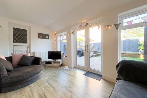 16 Oak Mount Road, Werrington, Stoke-on-trent, ST9 0BZ