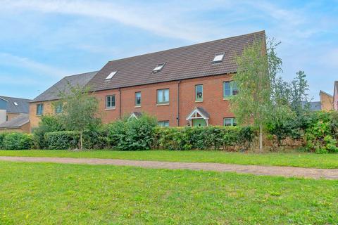 3 bedroom end of terrace house for sale, Aran Court, Oakridge Park, Milton Keynes