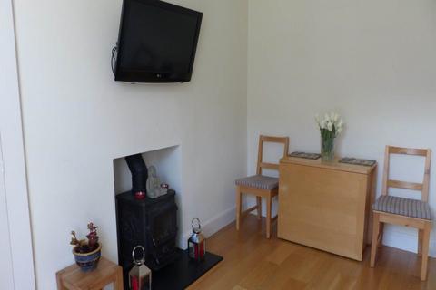 2 bedroom flat to rent, Glenogle Terrace, Stockbridge, Edinburgh