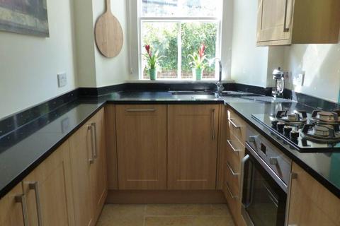 2 bedroom flat to rent, Glenogle Terrace, Stockbridge, Edinburgh