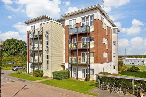 2 bedroom ground floor flat for sale, Park View Road, Leatherhead, Surrey