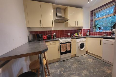 2 bedroom flat for sale, Mornington Street, Camden, NW1