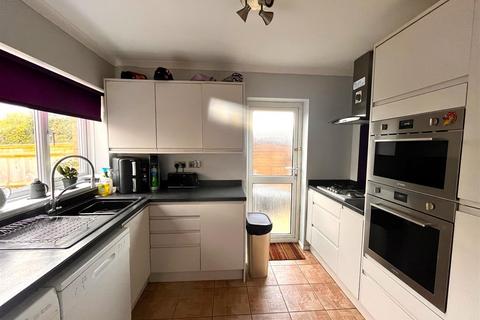1 Beechcroft Close, Fareham, PO15 5NJ