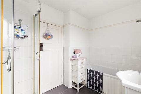 74 Surrenden Road, Folkestone, CT19 4AG
