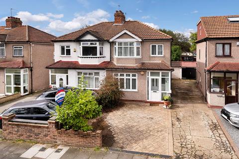 3 bedroom semi-detached house for sale, Wellington Avenue, Sidcup, DA15