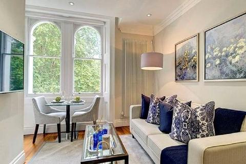 1 bedroom property to rent, Kensington Gardens Square, Kensington