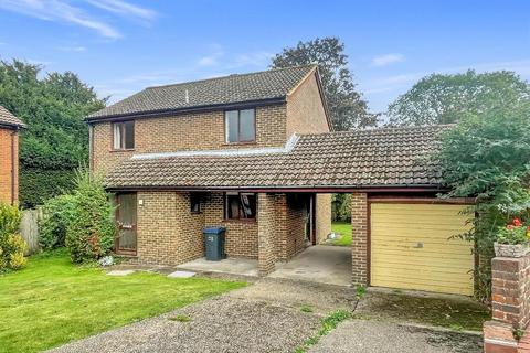 4 bedroom detached house for sale, Maywater Close, Sanderstead, Surrey, CR2 0RS