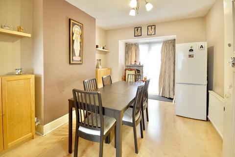 6 Wendy Way, Wembley, HA0 4PG