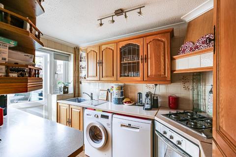 31 Albatross Gardens, Selsdon, South Croydon, CR2 8QW