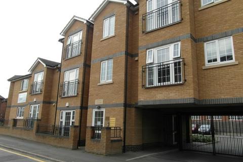 1 bedroom apartment to rent, Aston Court, Sarum Road, Luton, Beds, LU3 2AX