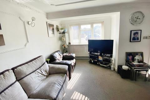 4 bedroom link detached house for sale, Sandhurst Close, Leicester, LE3