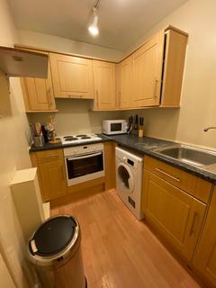 3 bedroom flat to rent, Parkside Street, Edinburgh, EH8