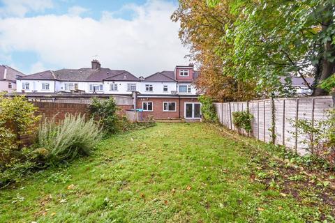 6 bedroom house for sale, Great West Road, Hounslow, TW5