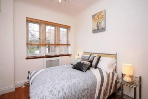 2 bedroom apartment to rent, Troy Court, London W8